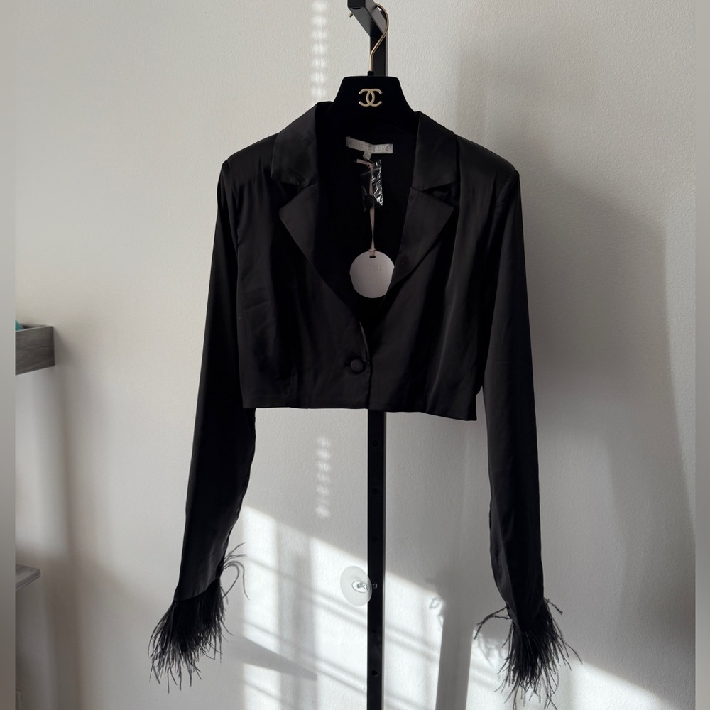 NWT REVOLVE MORE TO COME Julia Blazer Top in Black Size S - Picture 5 of 8